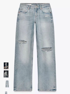 Zara wide jeans med revor - Populära Zara jeans som är köpta från Plick men som tyvärr var för små. I mycket bra skick, har endast en liten defekt längst ner vid foten. (Inte min bild som används) skriv vid frågor!🤗🤗