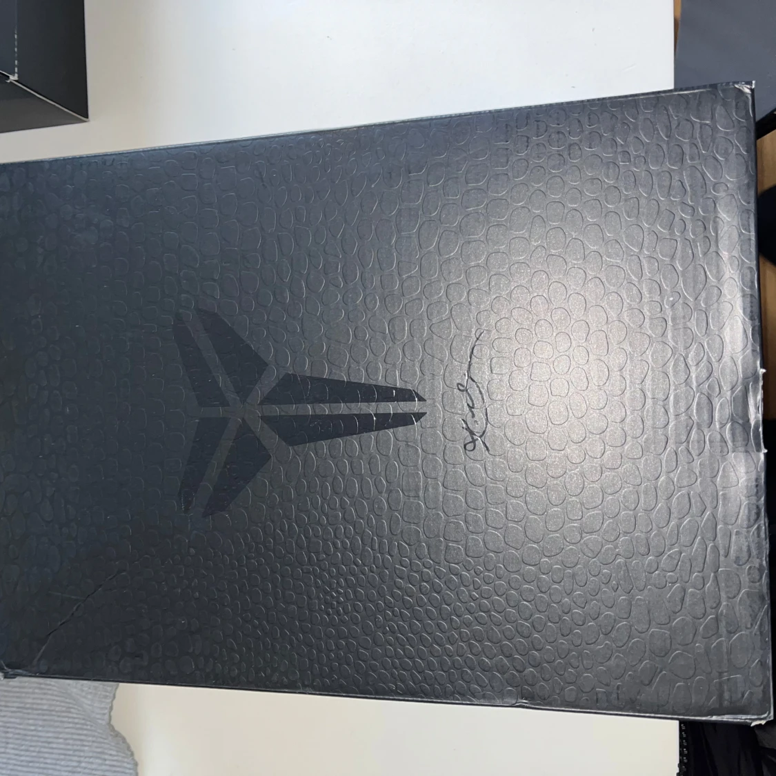 Kobe Reverse Grinches - 4