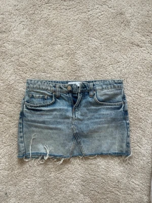 Jeanskjol  - Jeanskjol från bershka 💕