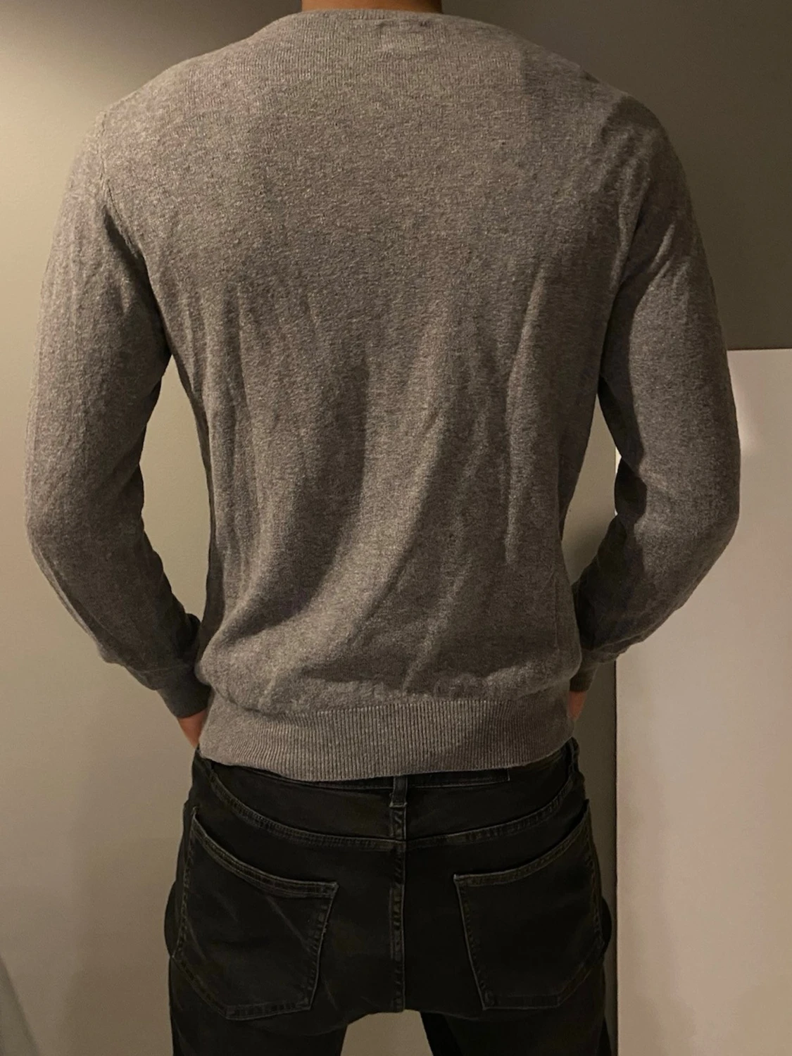 Grå ulltröja - 2