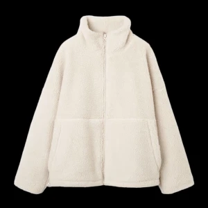 Teddyjacka Carin Wester  - Mysig Teddyjacka  från Carin Wester, använd men är i bra skick🙌🏼