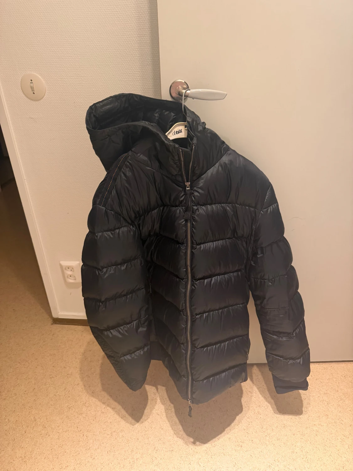 Svart dunjacka från Parajumpers - 3