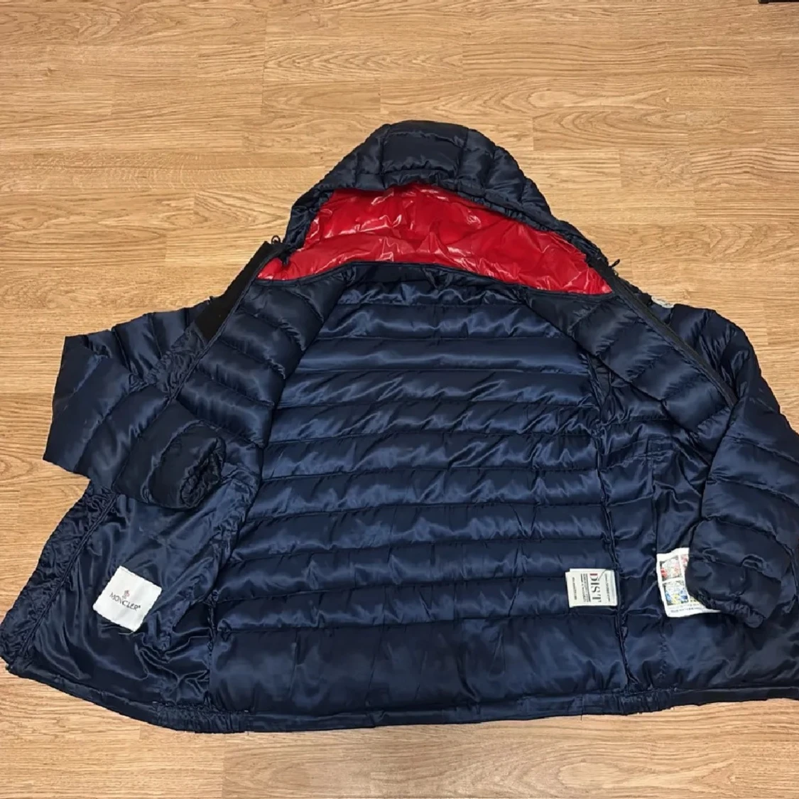 Mörkblå dunjacka från Moncler - 1