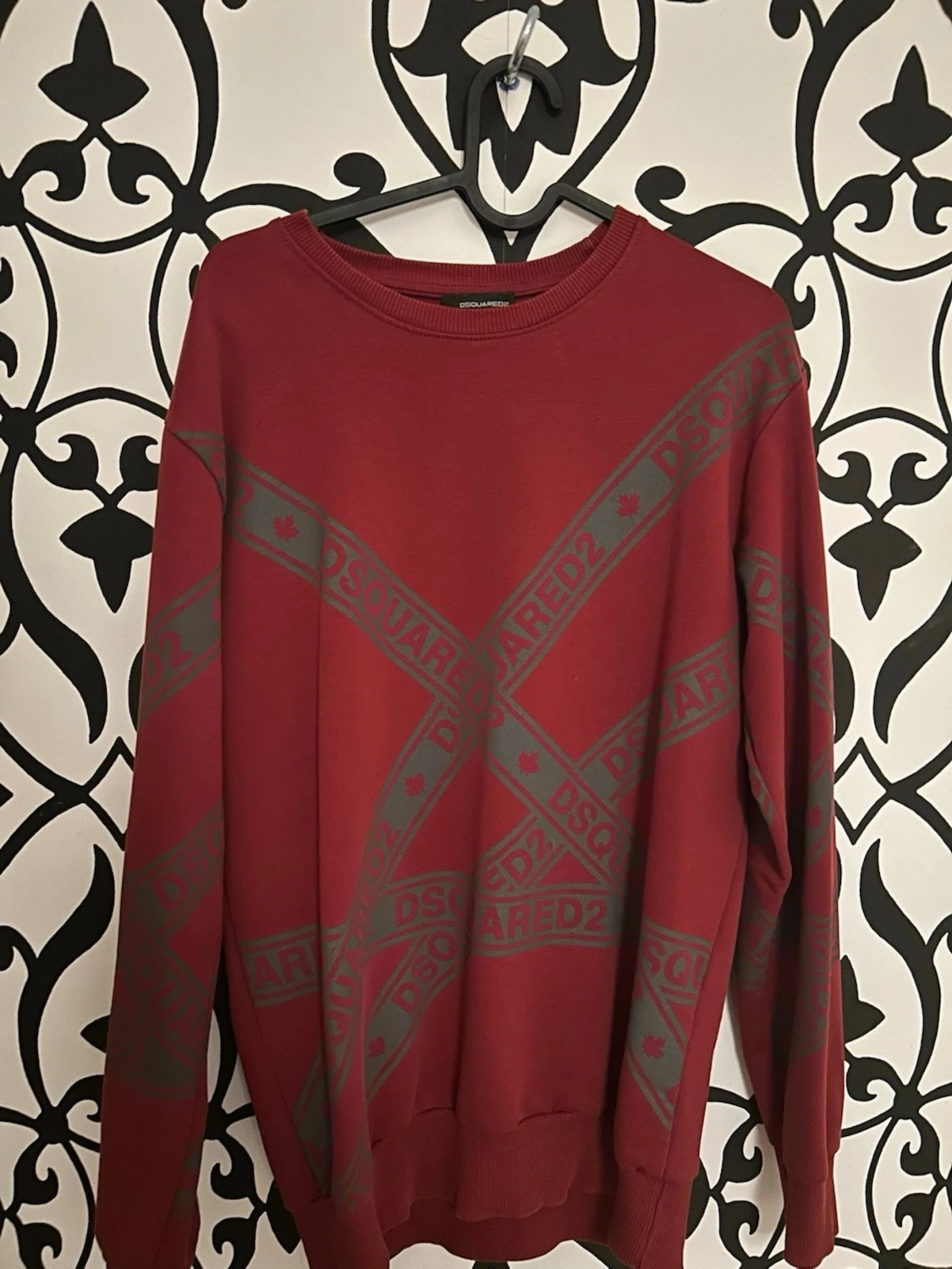 Vinröd sweatshirt från Dsquared2