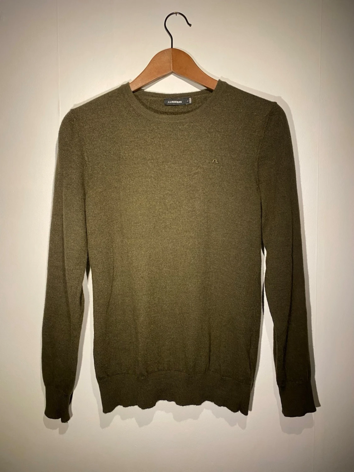 Olivgrön merinoulltröja J.Lindeberg