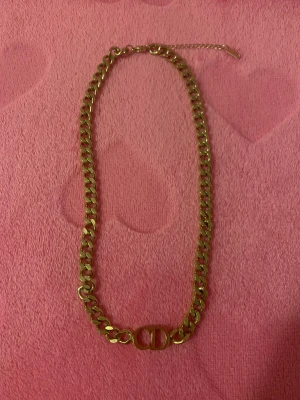 Halsband - Nytt och oanvänt