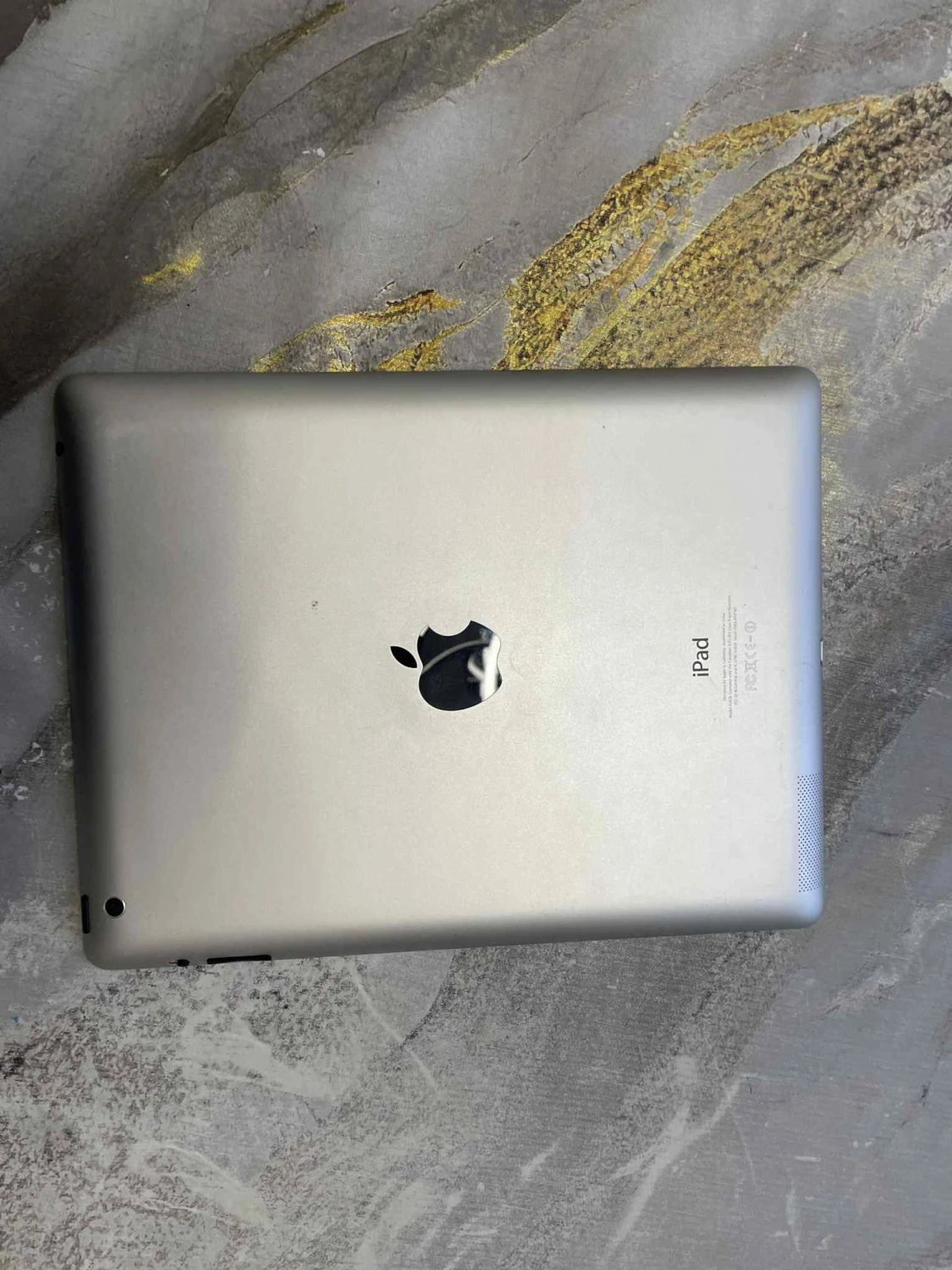 Apple iPad (2nd/3rd/4th gen) - 1