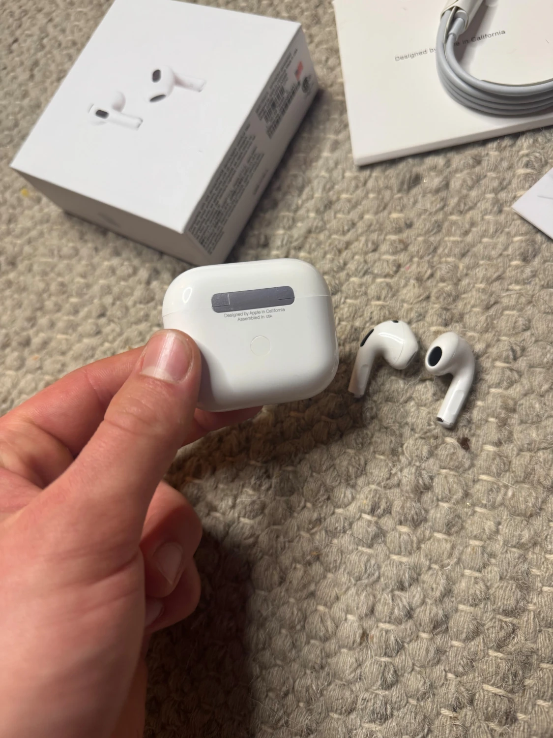 Apple AirPods 3 - 2