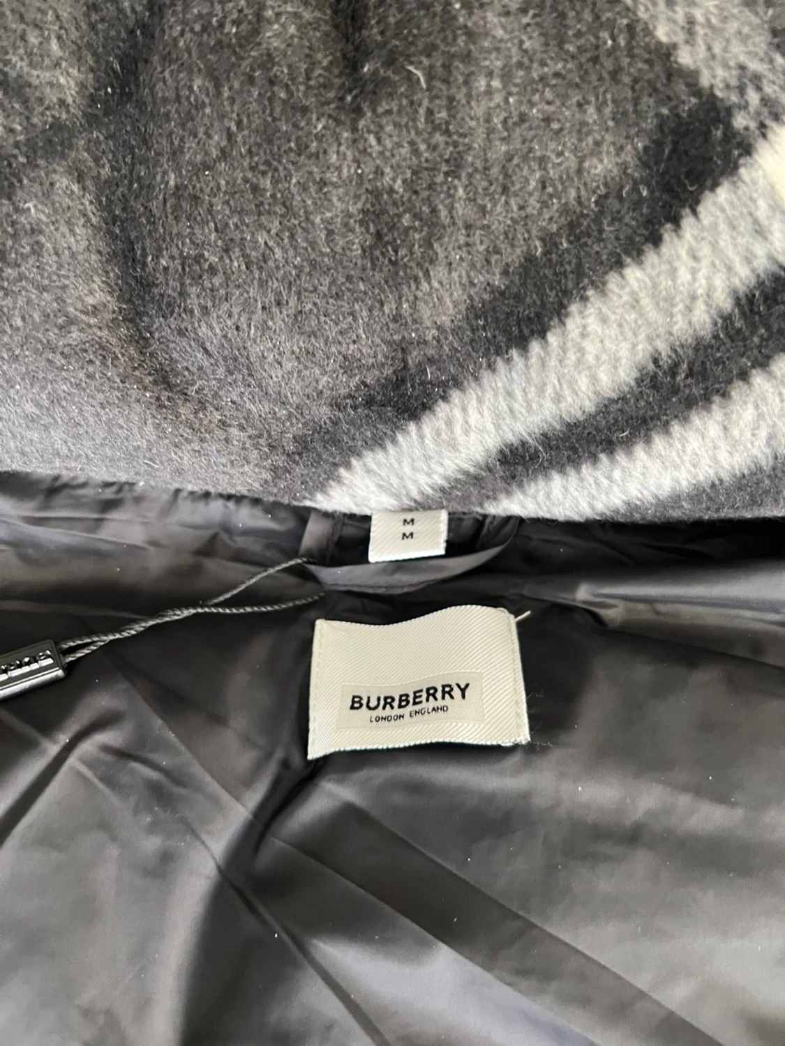 Svart pufferjacka från Burberry M - 2