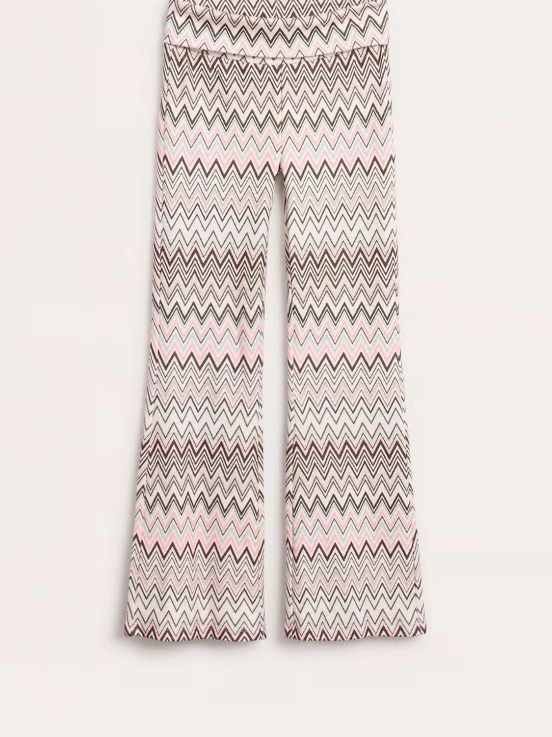 Slutsålda Mönstrade bootcut byxor