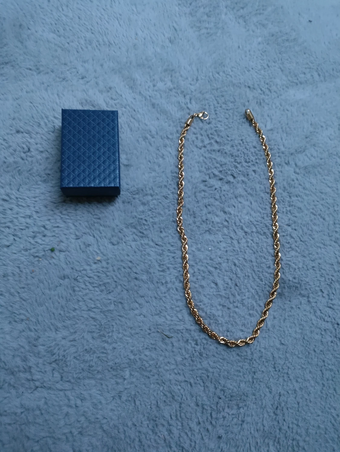 Guld planterat halsband