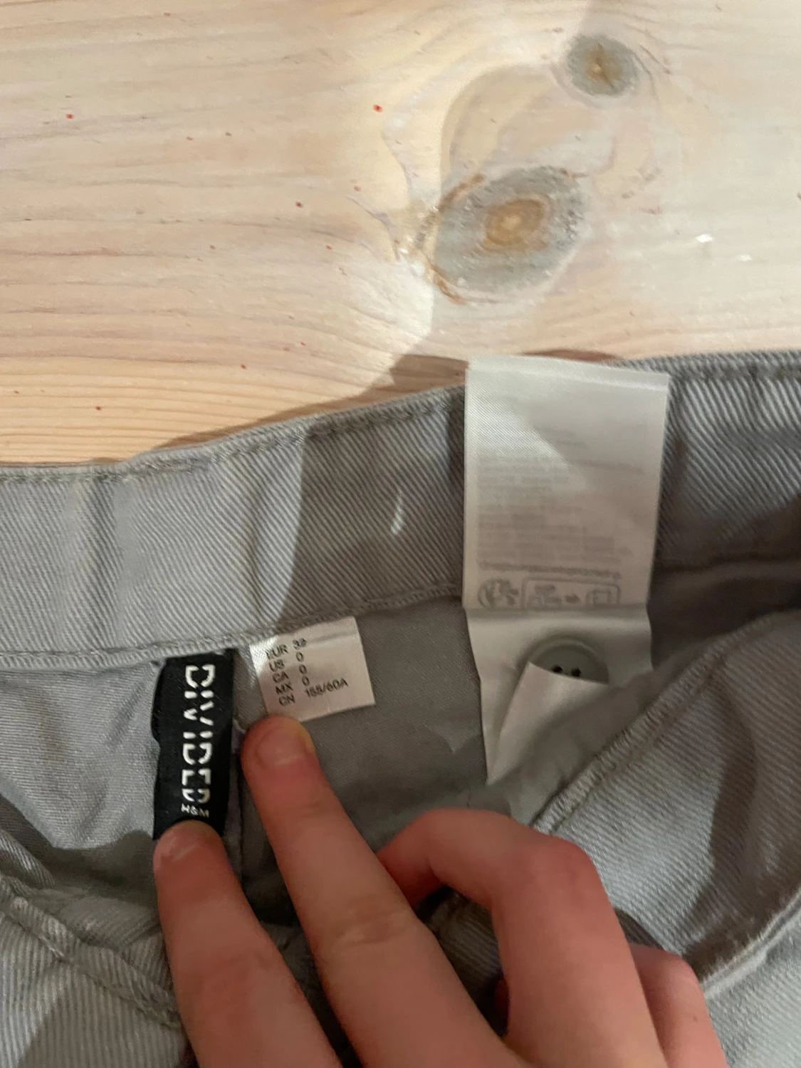Grå cargopants från H&M DIVIDED - 1