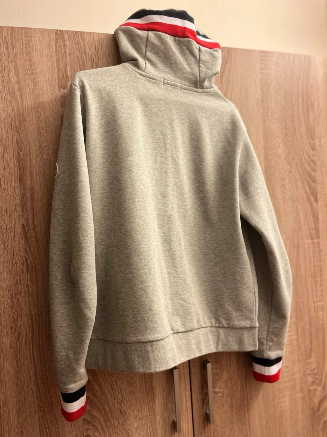 Grå kofta från moncler - 1