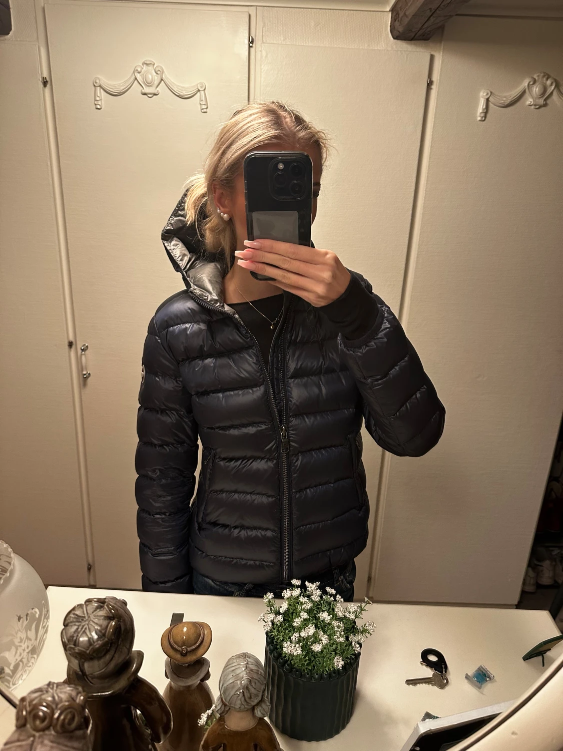 Mörkblå dunjacka från Colmar