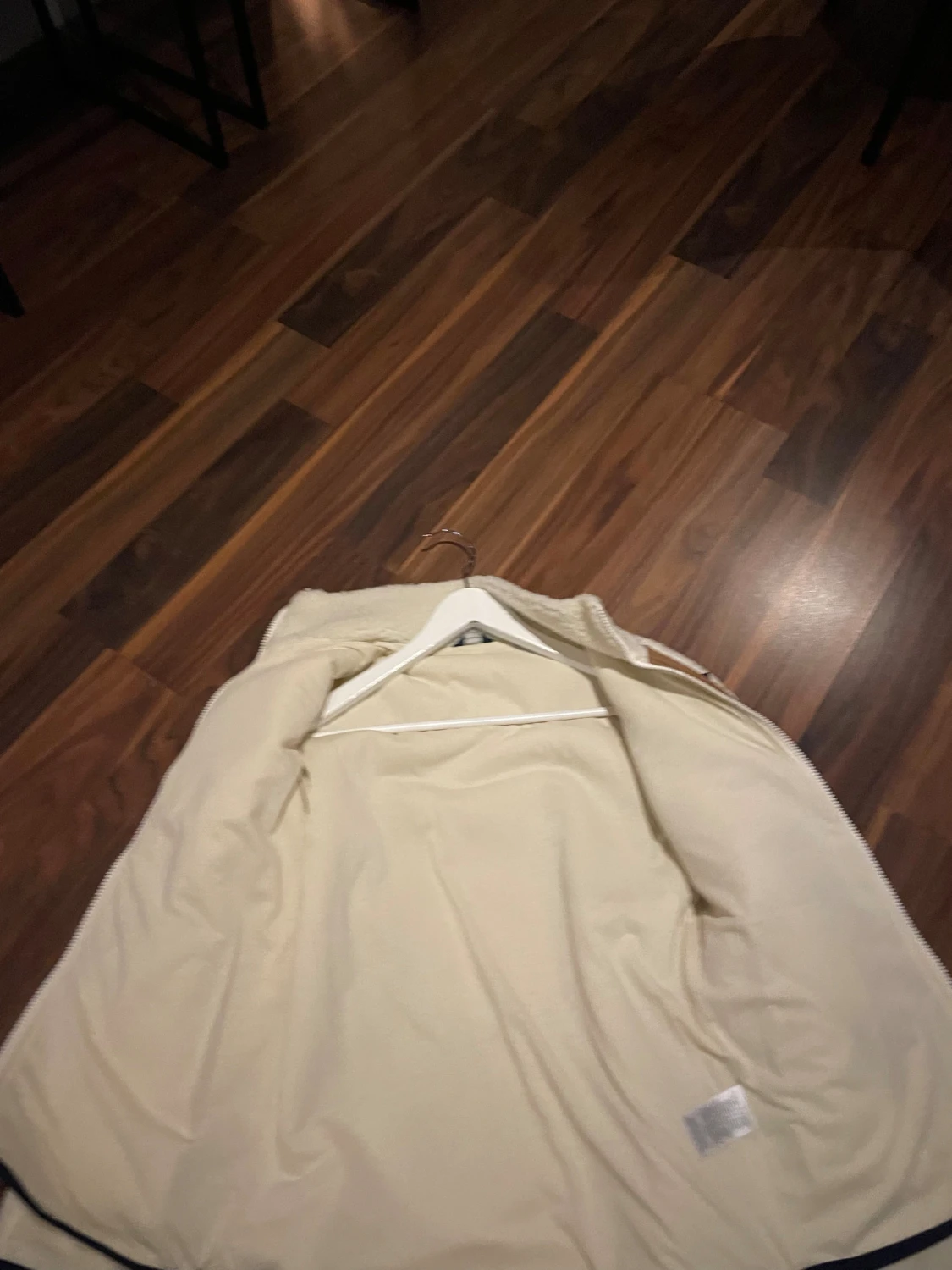 Vit teddyjacka från Gant med detaljer - 2