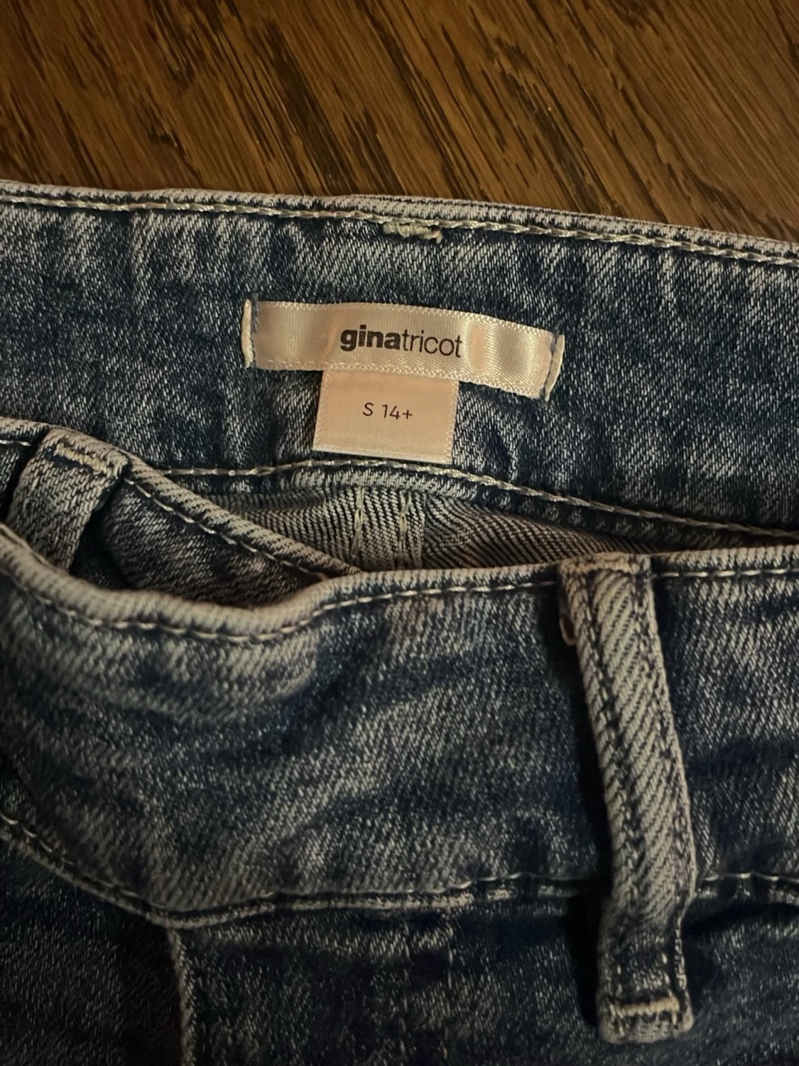 Blå bootcut jeans från Gina Tricot - 1