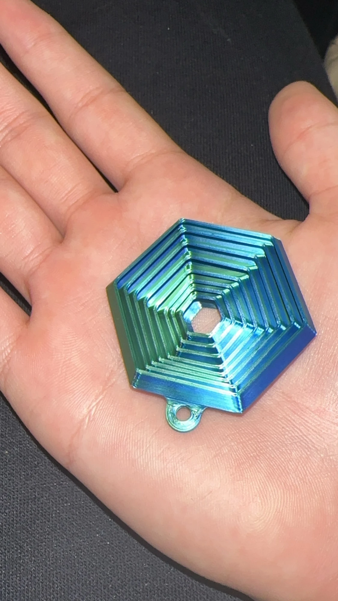 1st 3D-Printad Hexagon fidget nyckelring - 2