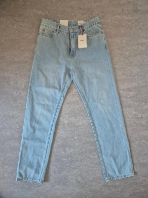 Ljusblå raka jeans från Dobber - Snygga ljusblå jeans från Dobber med raka ben. Köpta hos MQ, endast testade. Hör gärna av dig vid frågor!