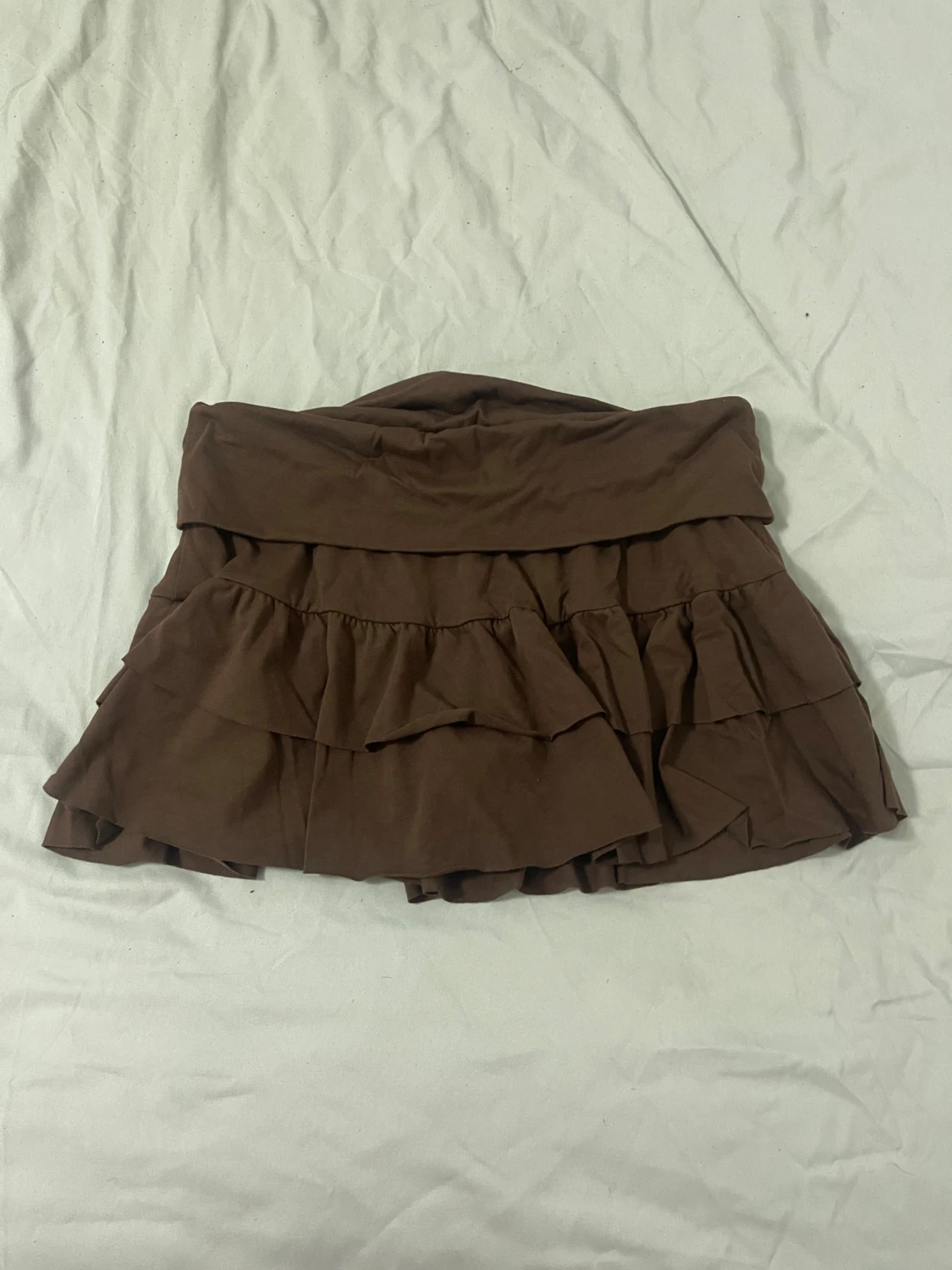 Brun volangkjol med inbyggda shorts, Stl L - 1