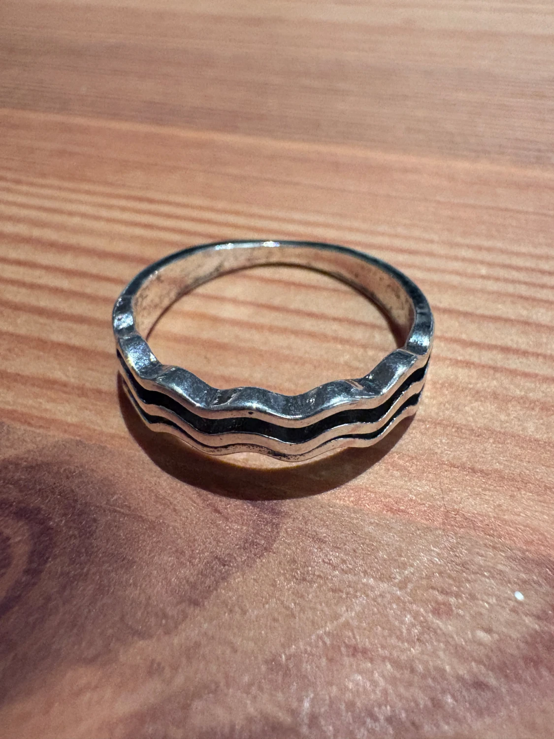 Vågformad silverring