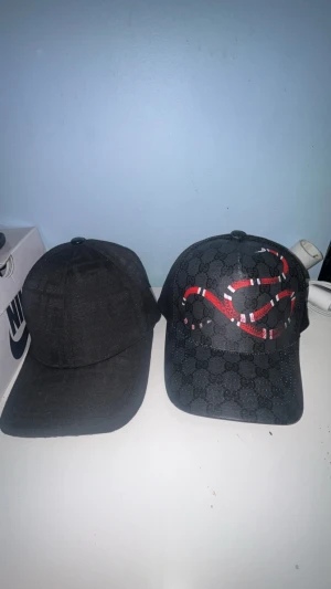 Keps - Väldigt sköna knappt använda