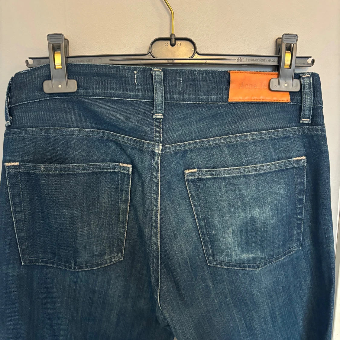 Mörkblå jeans från Acne Jeans - 2