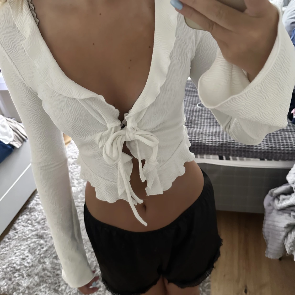 Vit långärmad topp  - 1