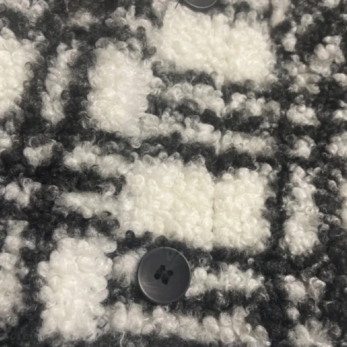 Rutig teddyjacka från Kappahl - 3