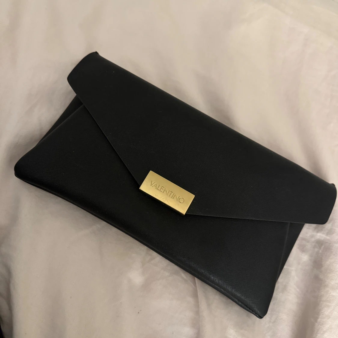 Svart kuvertväska från Valentino - 1