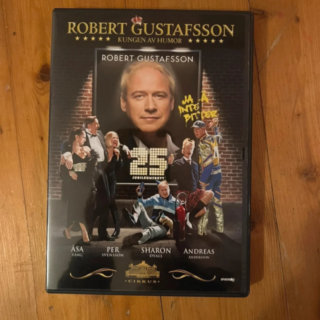 Robert Gustafsson - Kungen av Humor: 25 Jubileumsrevyn