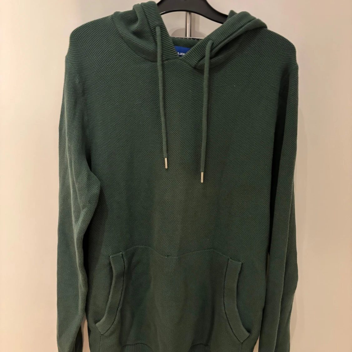 Grön stickad hoodie från Jack & Jones