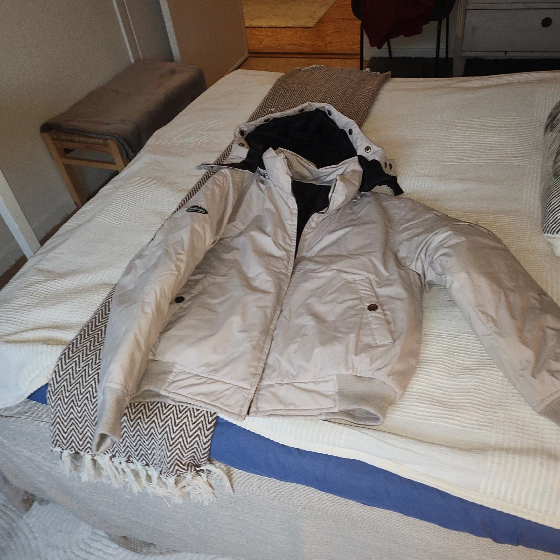 Beige dunjacka från Wolffwear - 2