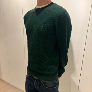 Tommy hilfiger crewneck - Otrolig fet crewneck ifrån Tommy hilfiger          pris kan diskuteras!
