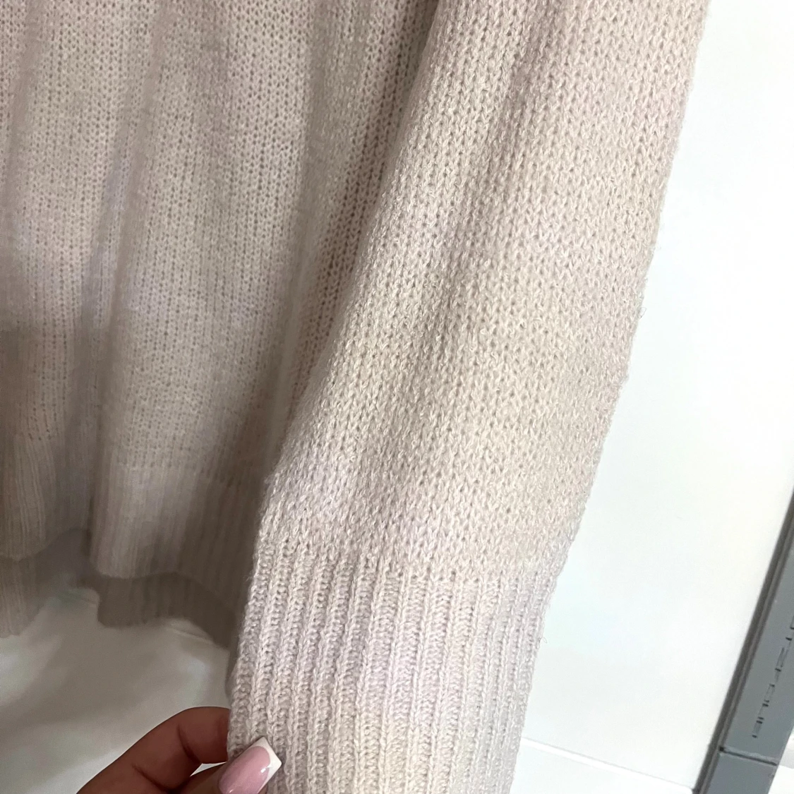 Beige stickad polotröja - 4