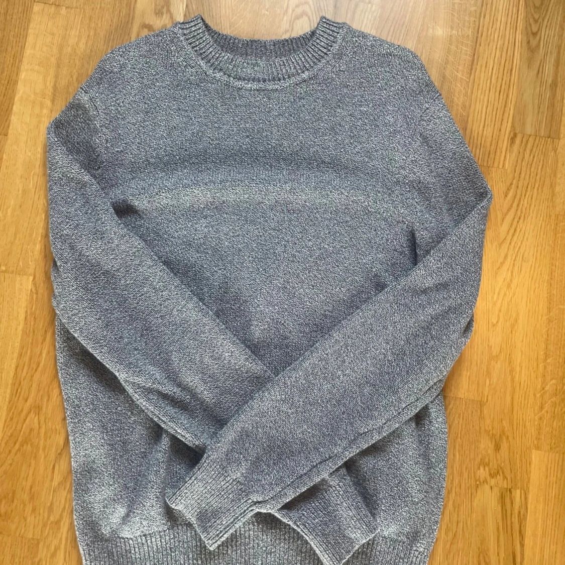 Grå stickad tröja från H&M