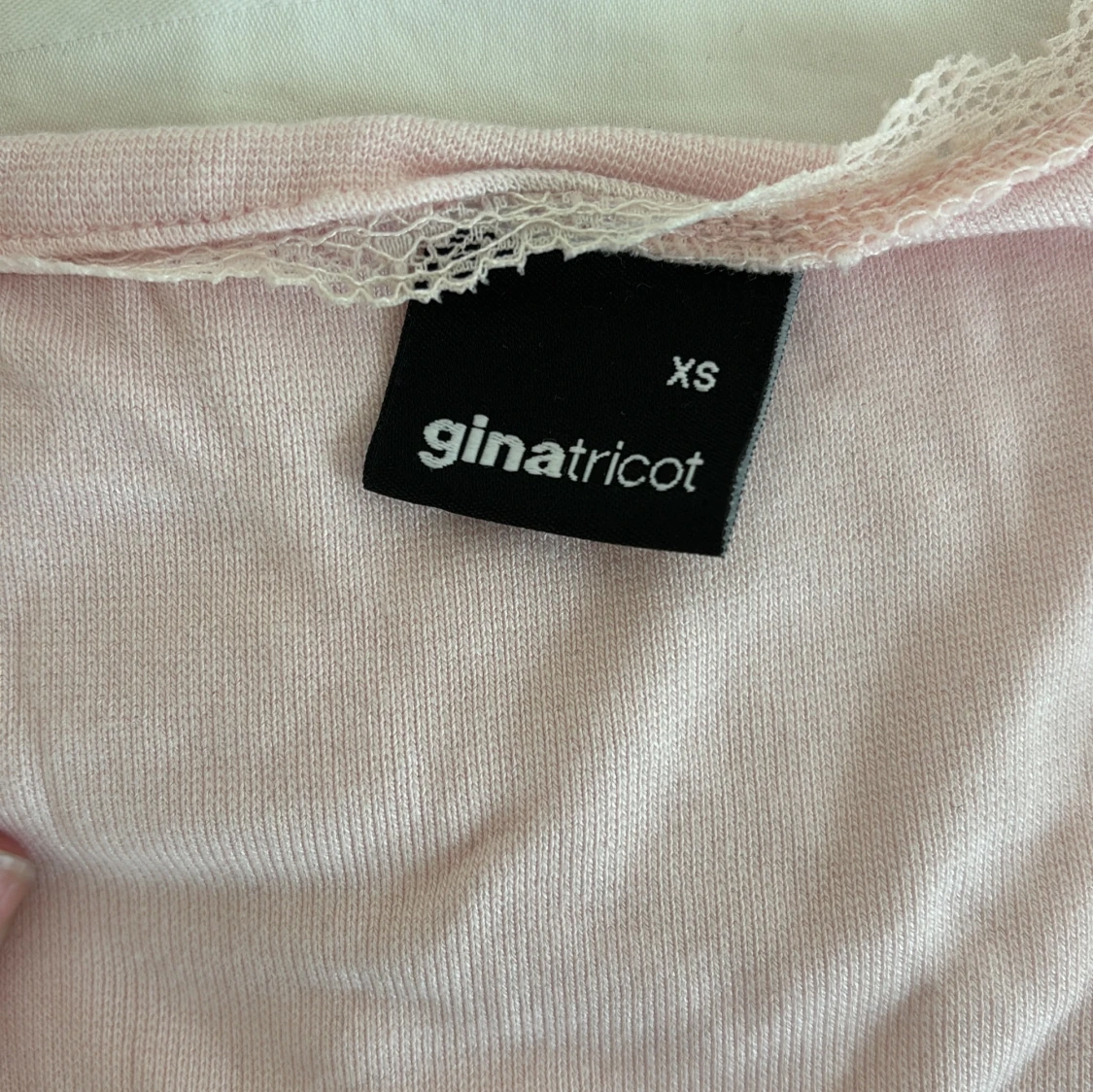 Ljusrosa omlottopp från Gina Tricot - 2