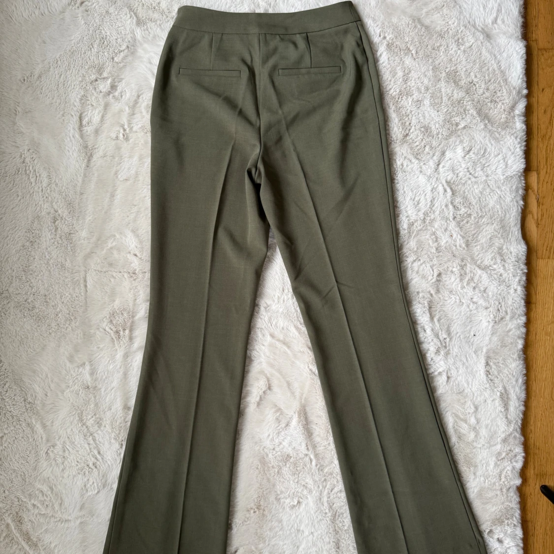 Grönt kostymset  - 3