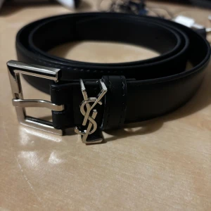 Ysl bälte/skärpa - Oanvänd, 115 cm
