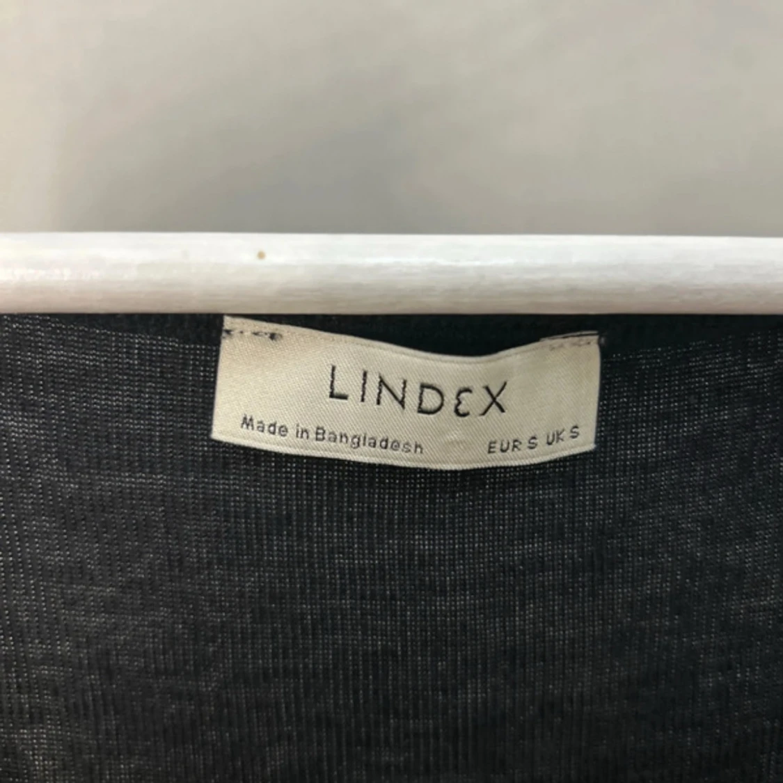 Svart långärmad tröja från Lindex - 3