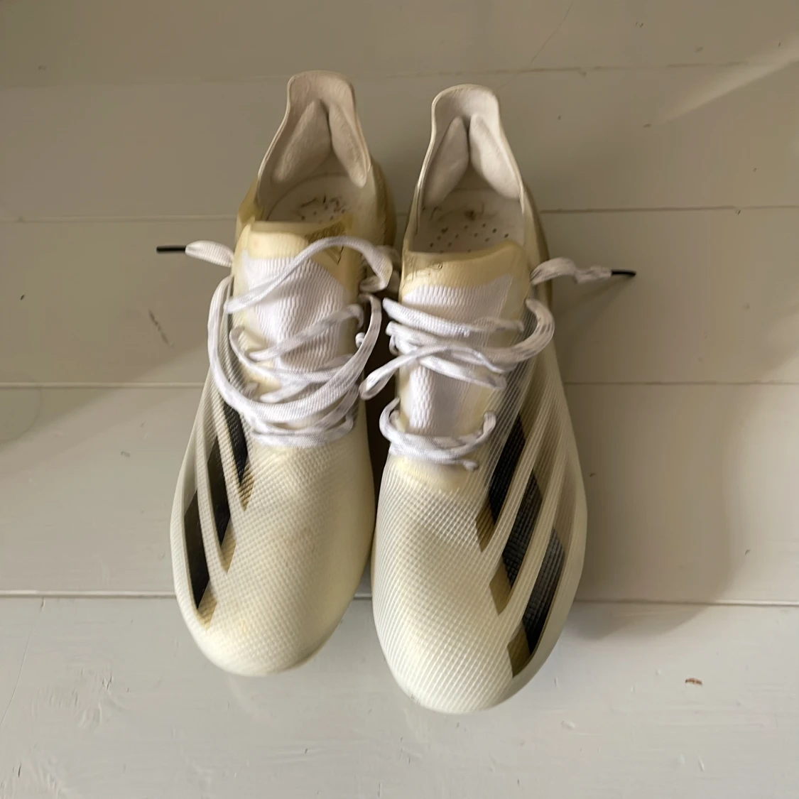 Adidas vita fotbollsskor med snörning - 1