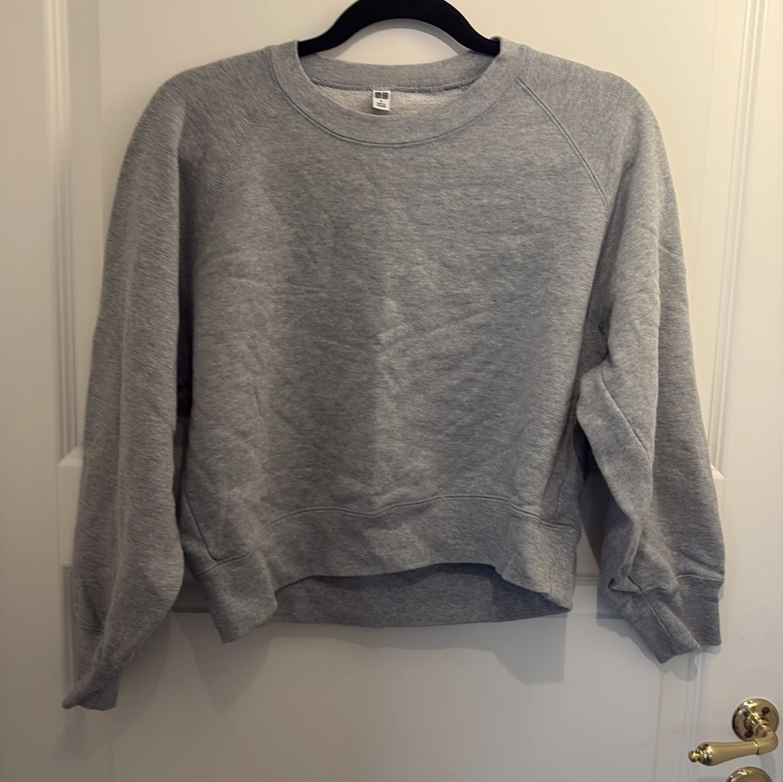 Grå sweatshirt från Uniqlo