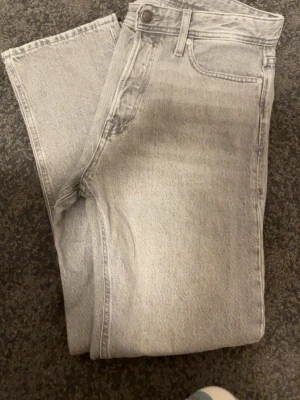 Jeans från Jack & Jones  - Knappast använda jeans stlk 29/30