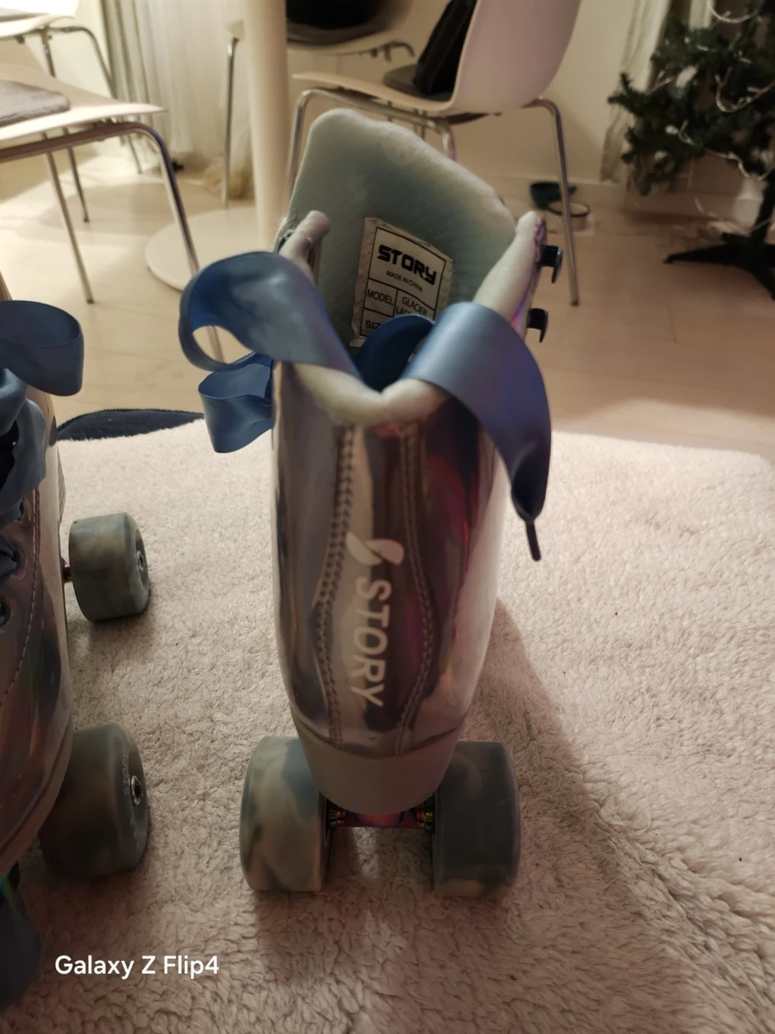 Holografiska rullskridskor Story 37 - 2