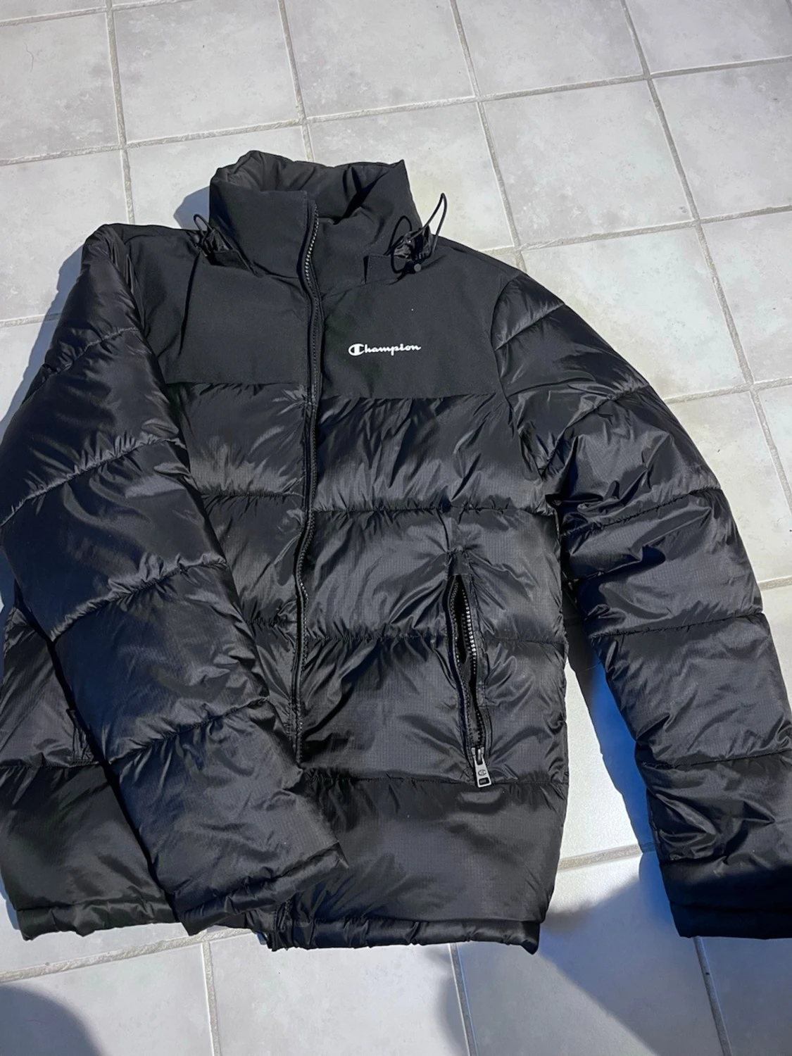 Svart pufferjacka från Champion
