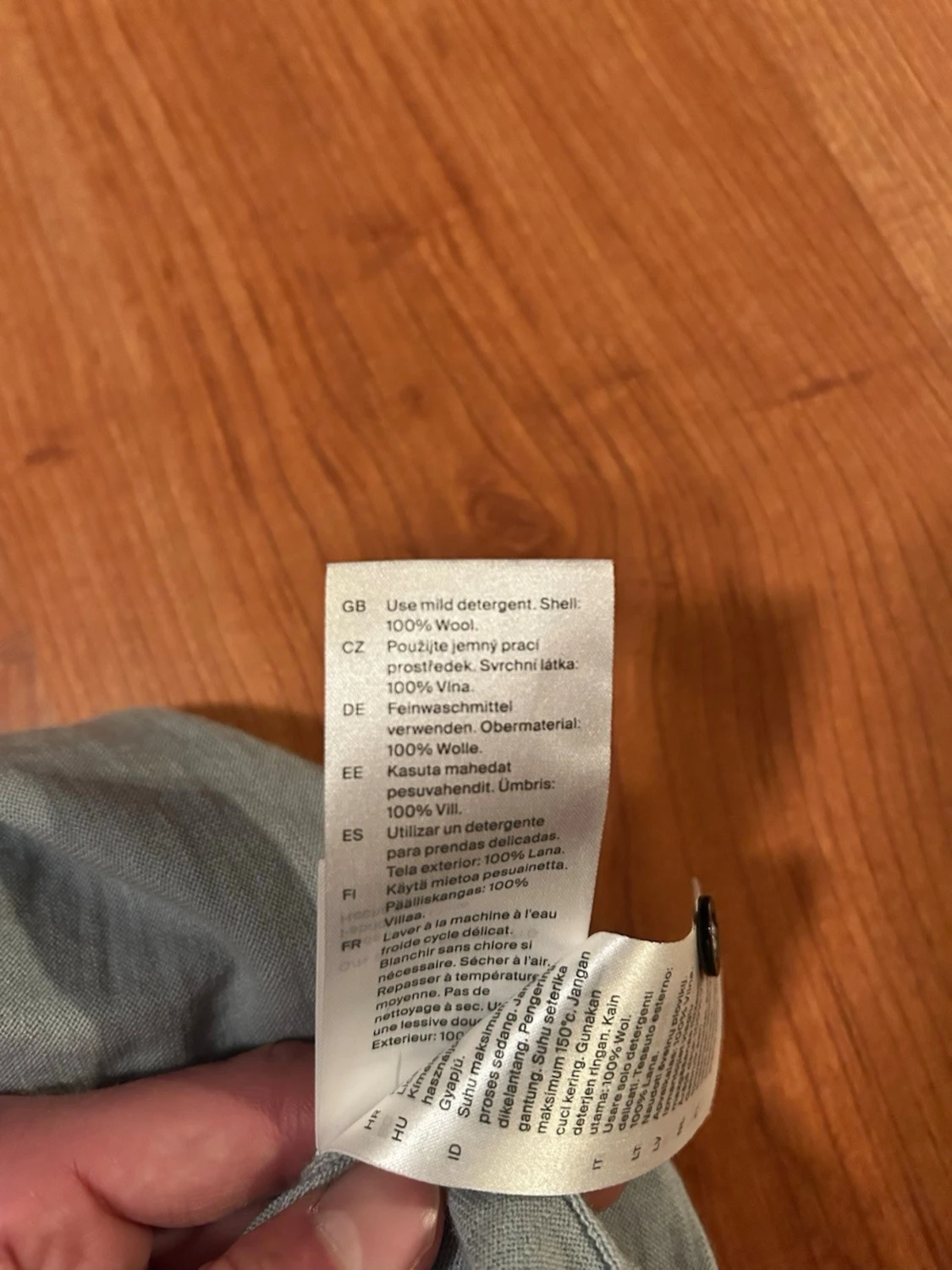 Ljusblå ullpiké från COS, slim fit - 3