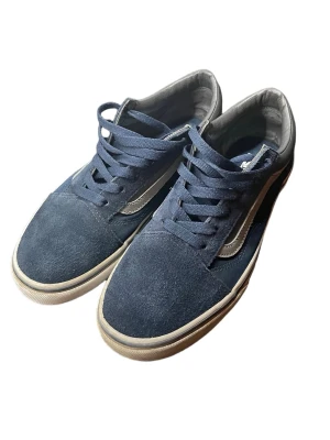 Vans Skor - Säljer ett par feta Vans i storleken 39              Skriv om ni har några funderingar eller frågor