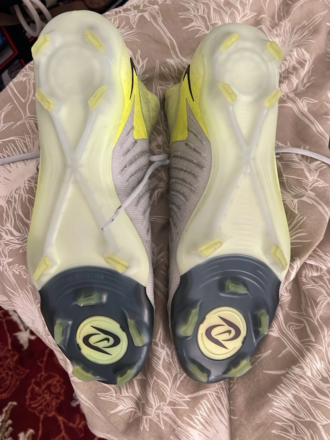 Nike Phantom Luna fotbollsskor gul/vit - 3