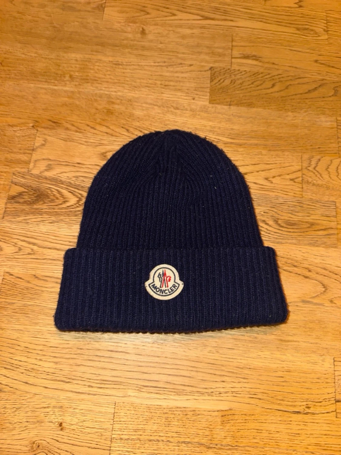 Mörkblå Moncler mössa i ull - 1