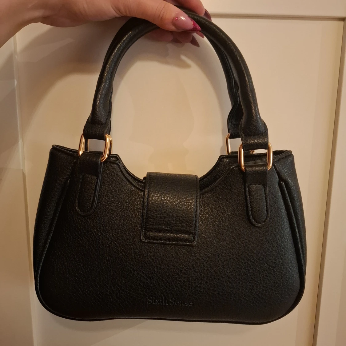 Svart handväska från Sixth Sense - 1