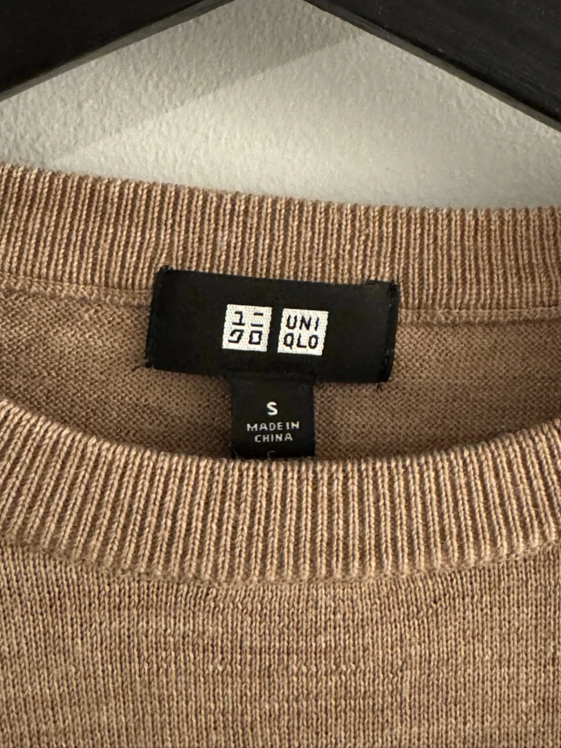 Beige merinoull tröja från Uniqlo - 2